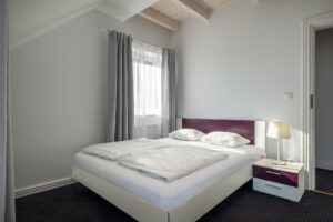 lóżko małżeńskie