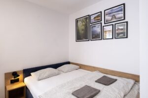 lóżko małżeńskie